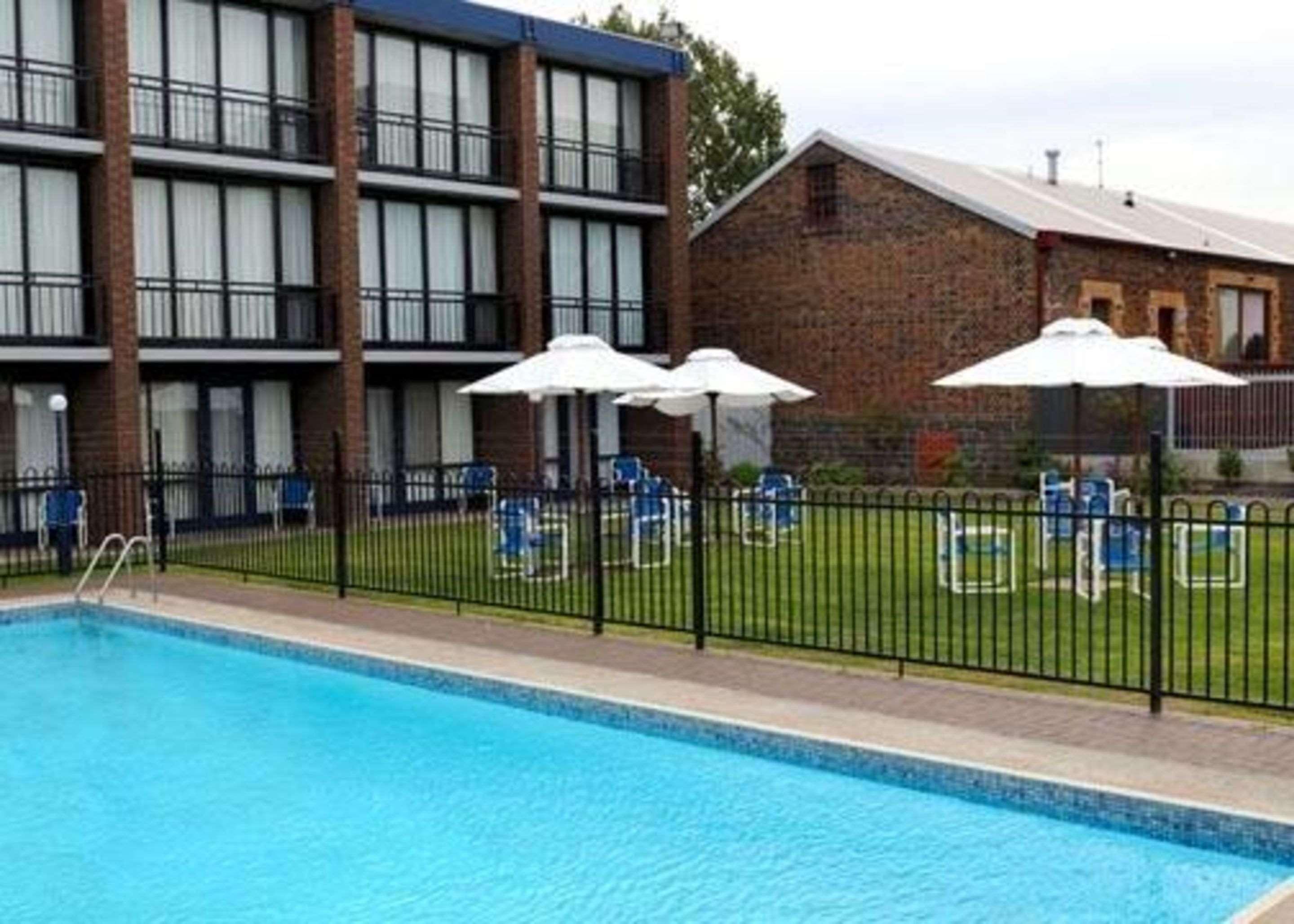 Richmond Henty Hotel ポートランド エクステリア 写真