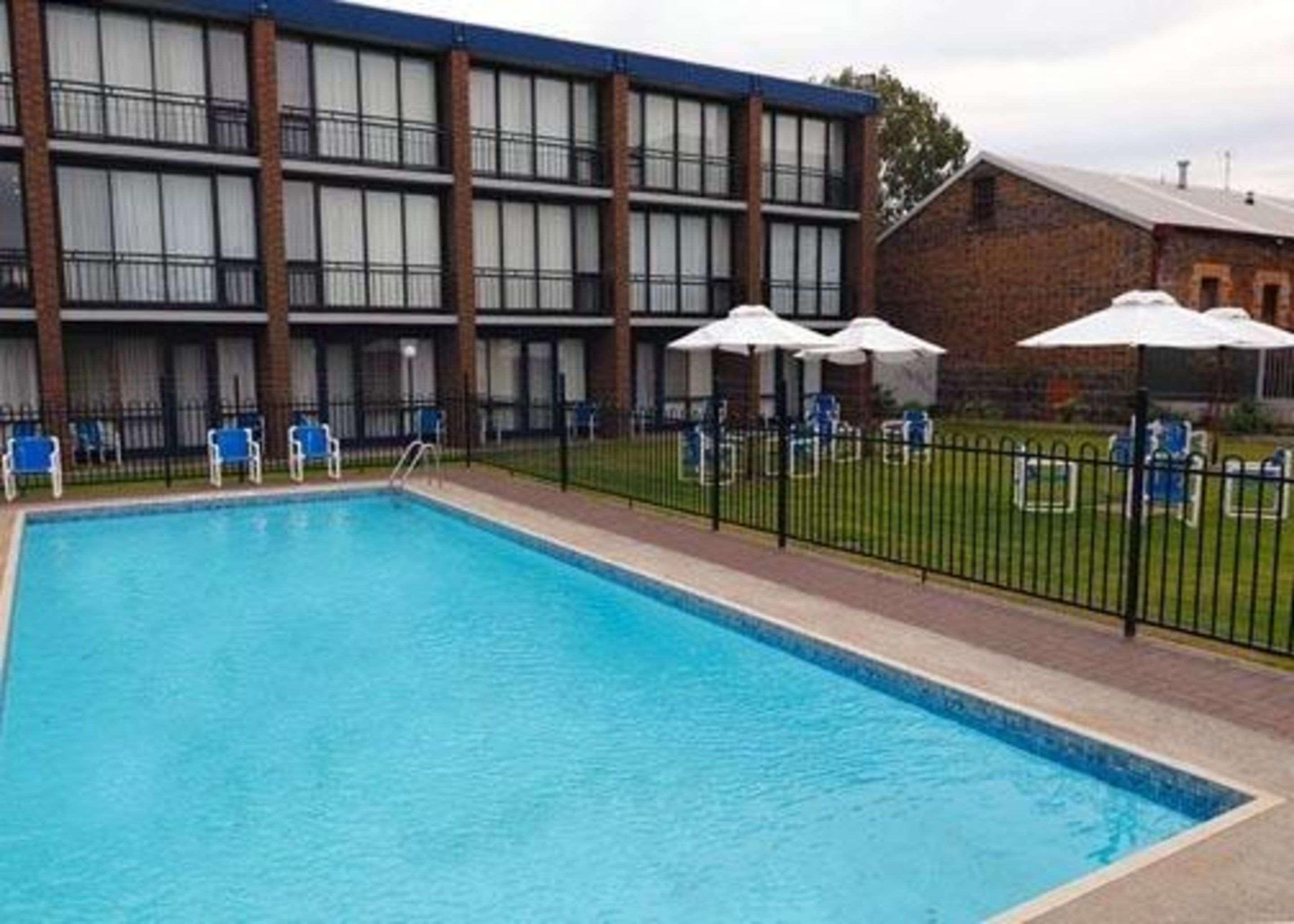 Richmond Henty Hotel ポートランド エクステリア 写真